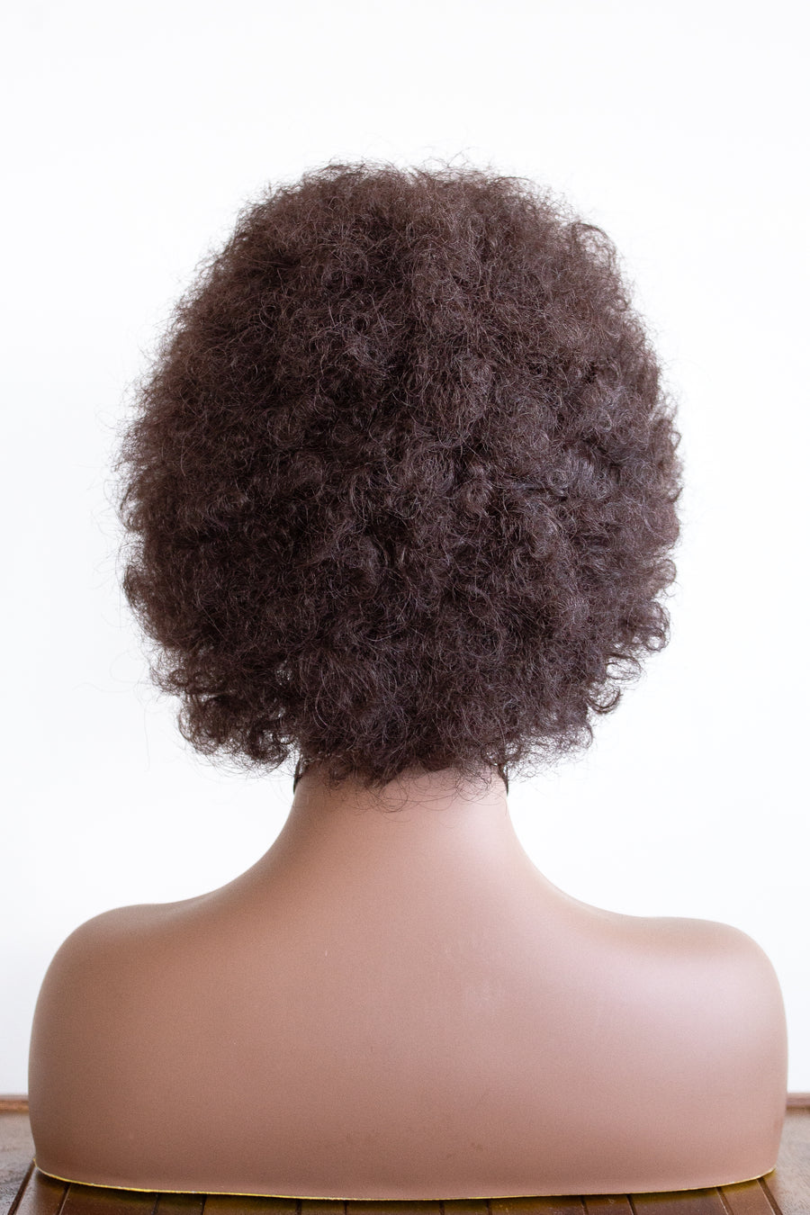 eboni wig dark brown back